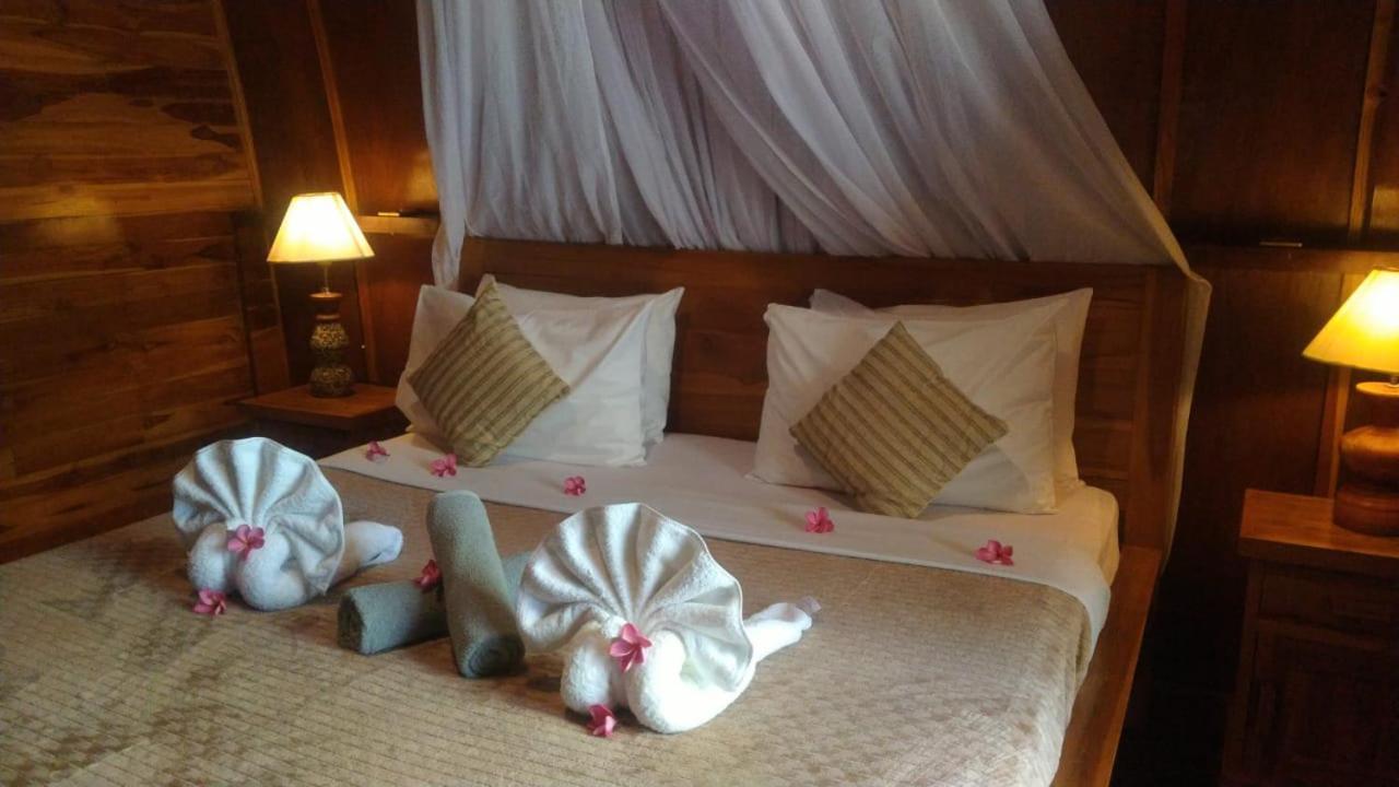 Hakuna Matata Resort ギリ・アイル エクステリア 写真